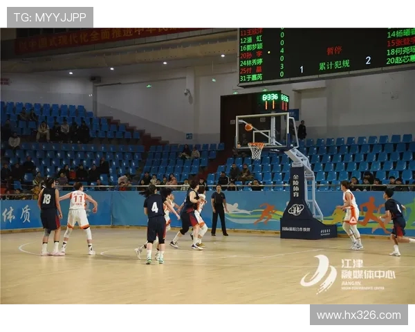 重庆篮球队与武汉篮球队赛后复盘分析精彩配合与战术执行